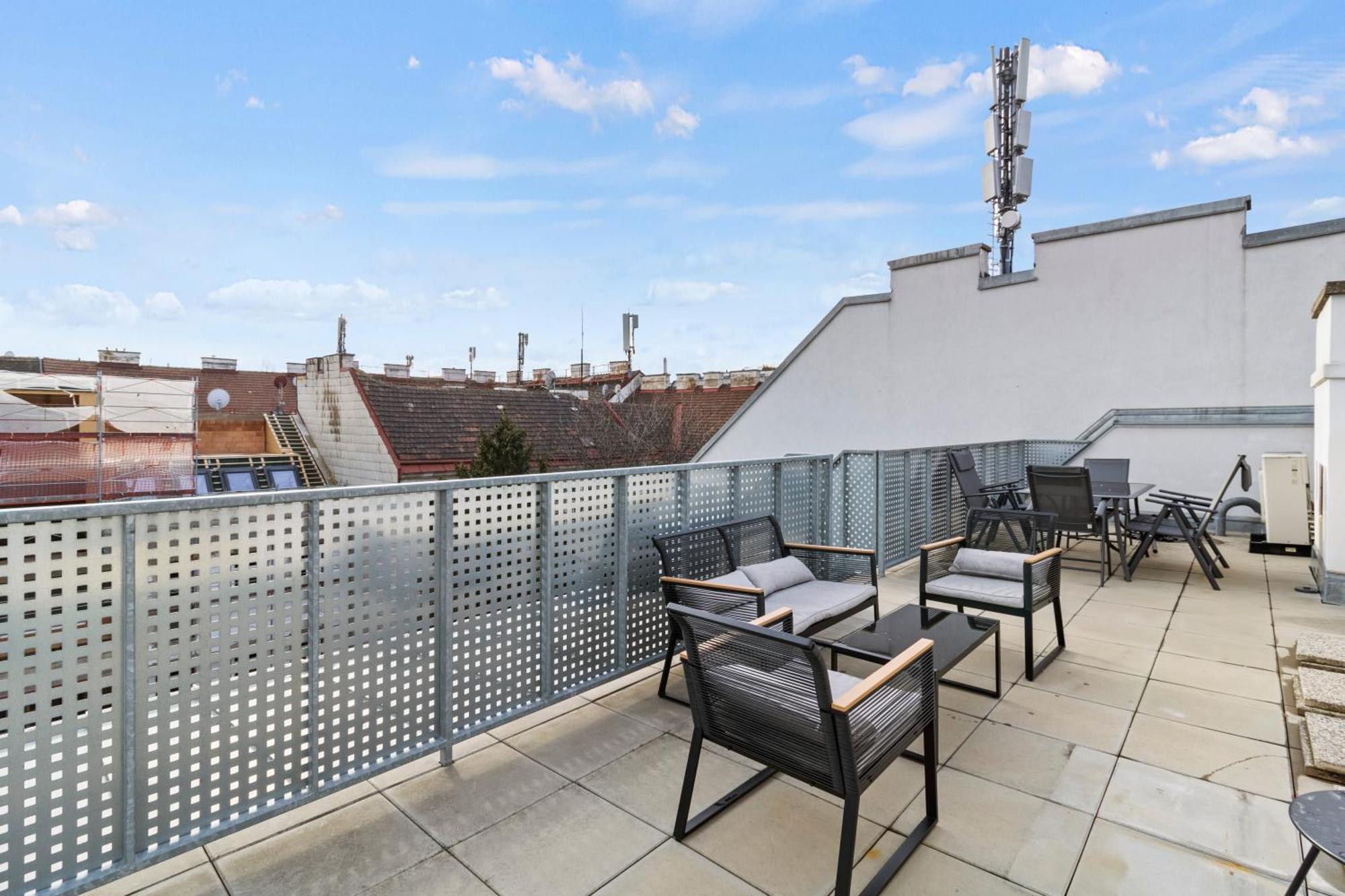 Terrace - 75 M² - Near Wiener Stadthalle Eksteriør billede